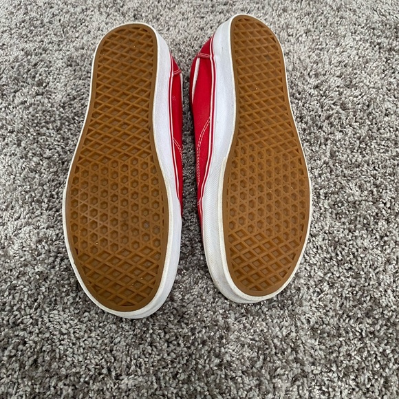 Mens sized 9.5 Red and White Original Vans. - Picture 2 of 4